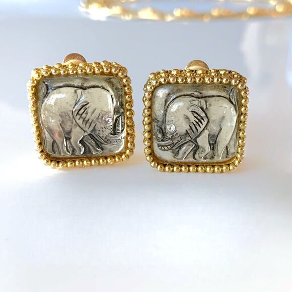 Vintage Glass Elephant Clip Earrings - Picture 1 of 5
